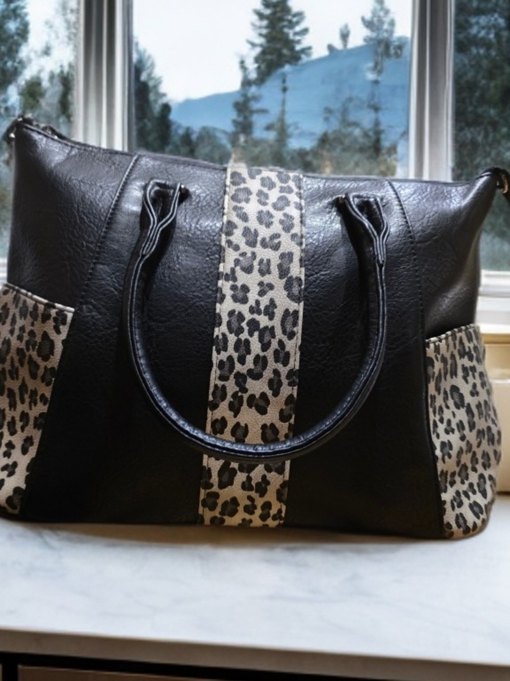NWTSHEIN Black Tote with Beige Leopard Stripe Accent 🖤🐆 #Tote #Leopard #Accent